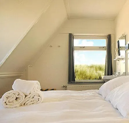 Strandhotel Terschelling B&B Formerum Exterior photo